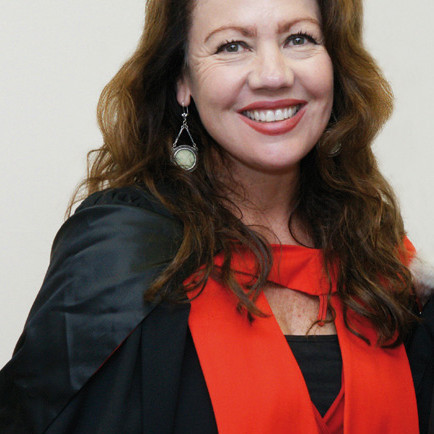 Dr Elizabeth Guy